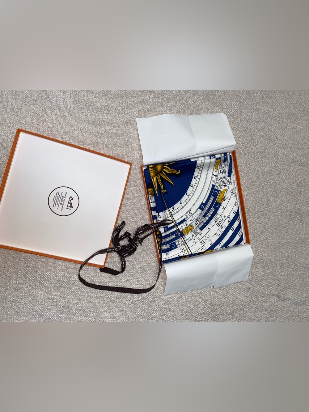 Hermès Dies et Hore Zodiac Astrology Silk Scarf Carré 90 Never Worn w/ Box 1998